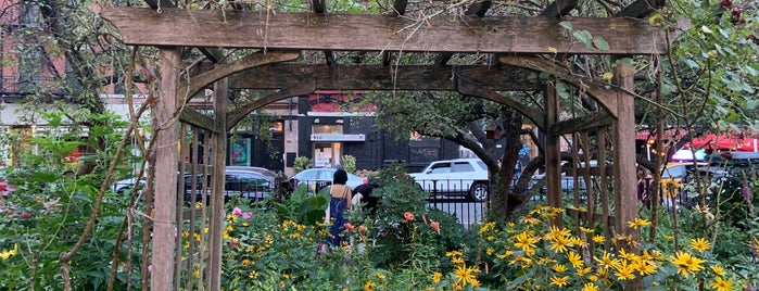 LaGuardia Corner Gardens is one of Serenity NYC.