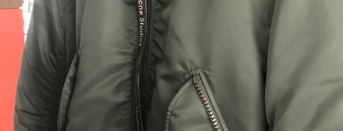 share your opinion. men wearing pantyhose fetish above told