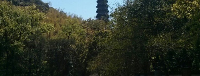 Tiantong Temple is one of Explore China with ŠKODA.