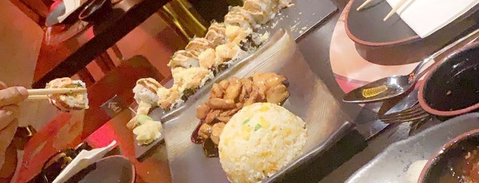 GOLD Sushi Club is one of Locais salvos de Queen.