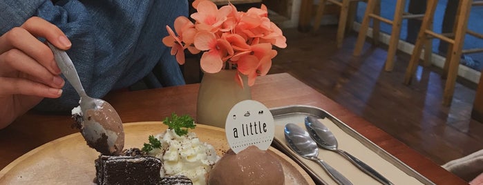 a little SWEET&CHEESE CAFE' is one of Tempat yang Disukai Pravit.