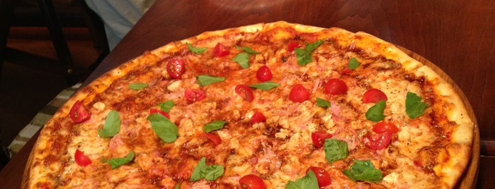 Trattoria Chili Pizza is one of Еда.