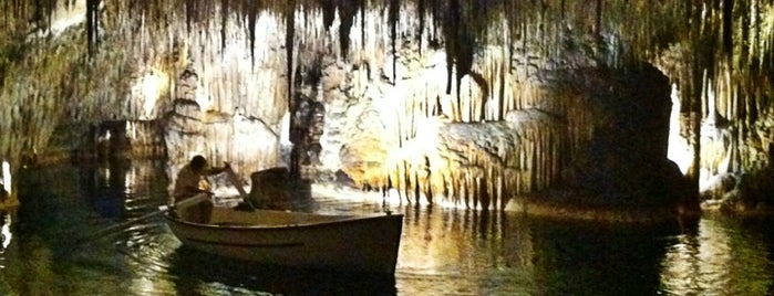 Cuevas del Drach is one of Lugares favoritos de Arantxa.