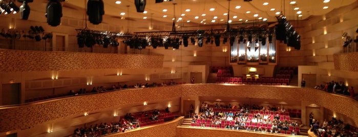 Mariinsky Theatre Concert Hall is one of Saint P.