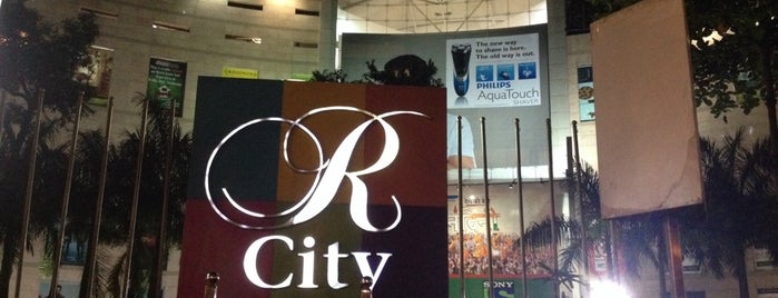 R City Mall is one of The Seven Ten Split Bagde.