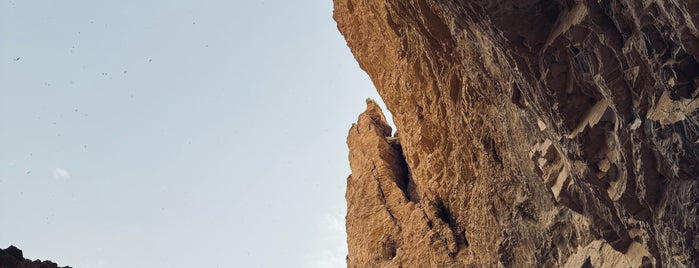 Heet Cave مغارة هيت is one of Outdoorsy sites in Riyadh.