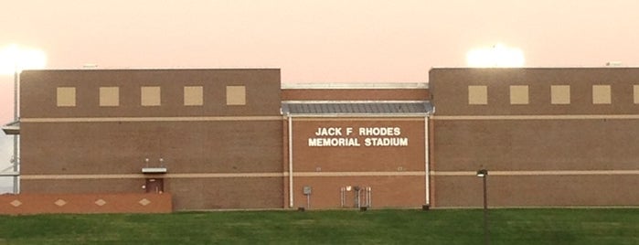 Jack Rhodes Stadium is one of สถานที่ที่ Florecita 🌸 ถูกใจ.