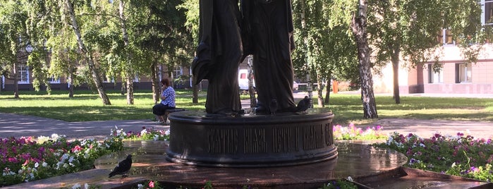 Памятник Петру и Февронии is one of Омск.