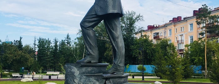 Памятник М. Врубелю is one of Новороссийск/Омск.