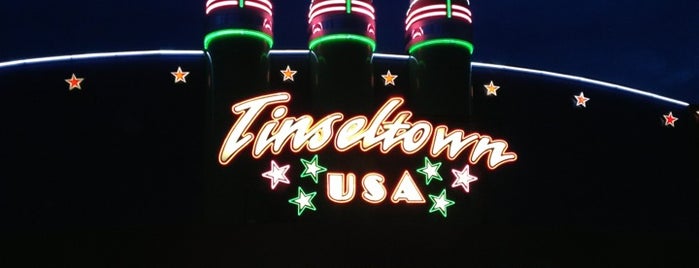 Cinemark Tinseltown and XD is one of JoNeZEEさんのお気に入りスポット.