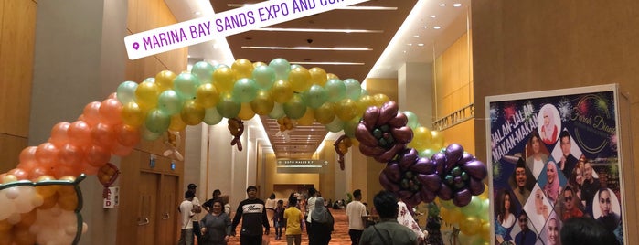 Hall E | Sands Expo & Convention Centre is one of Tempat yang Disukai Darren.