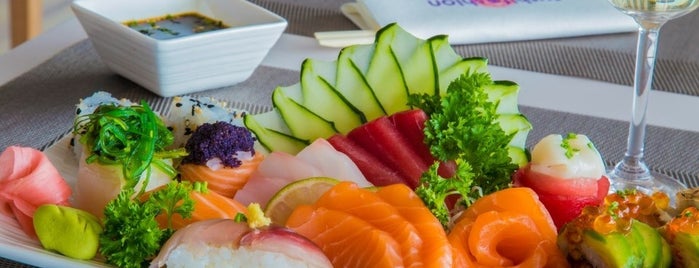 Sunset Beach Club Bafureira is one of TO DO 3. Restaurantes Sushi.
