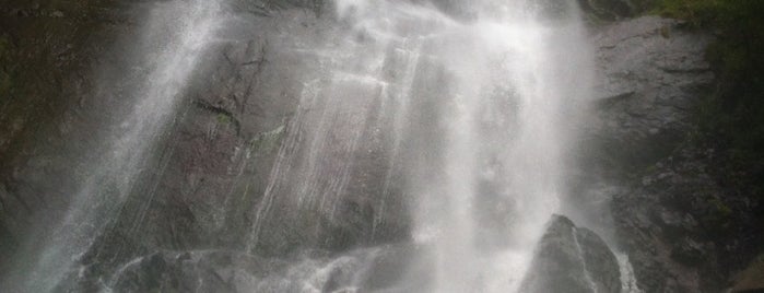 Makhuntseti Waterfall | მახუნცეთის ჩანჩქერი is one of Gürcistan.