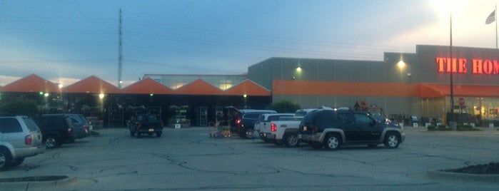 The Home Depot is one of Lieux qui ont plu à Stephanie.