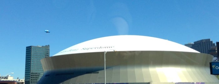 Марседес-Бенц Супердоум is one of New Orleans.