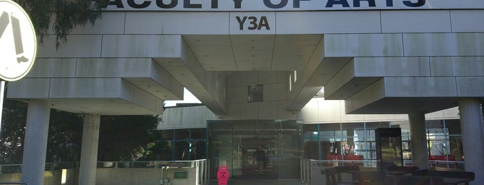 Y3A: Faculty of Arts is one of Macquarie University.