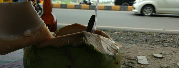 Pondok Subur Group Bandara is one of Kuliner.