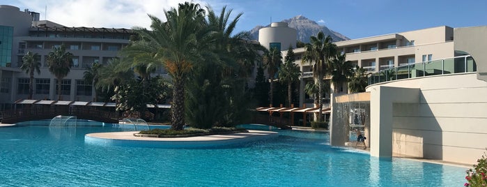 Rixos Premium Tekirova is one of Locais curtidos por Olga.