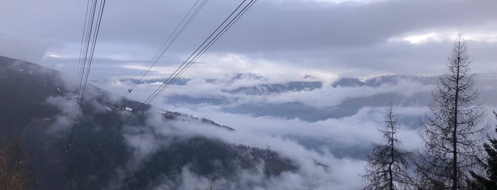 Vallandry is one of Les 200 principales stations de Ski françaises.