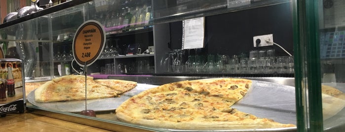 Pizza & Pita is one of Madrid.