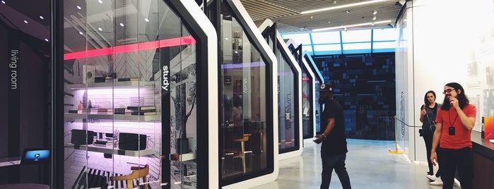 Sonos is one of Cole's Favorite Retail.