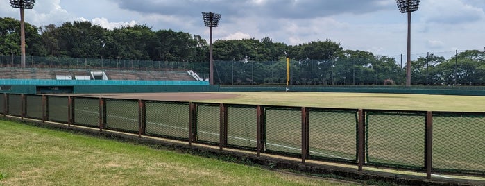 横山公園 野球場 is one of baseball stadiums.