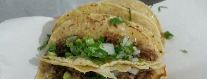 Tacos Meridiano is one of Lieux qui ont plu à Iván.