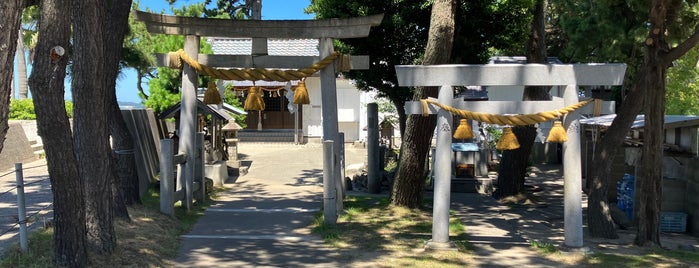 日間賀島 八幡神社 is one of 神社・寺4.