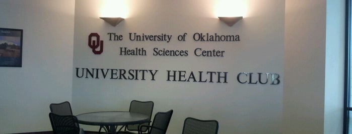 University Health Club is one of Lugares favoritos de Jason.