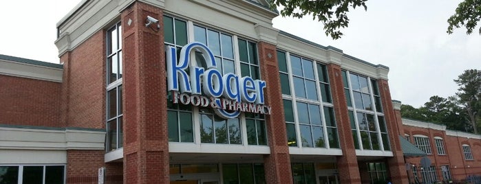 Kroger is one of andrewさんのお気に入りスポット.