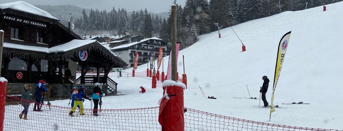 L'apres Ski Les Gets is one of Chamonix.