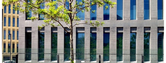 Institut de Medicina Legal de Catalunya is one of Photographie bâtiments.
