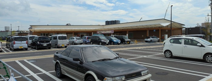 道の駅 おおさき is one of Locais curtidos por Gianni.