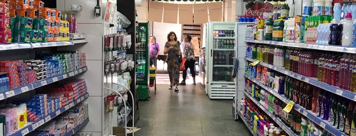 Supermercado Garritano is one of meu lugar de passeio.
