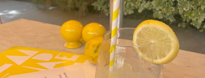 Lemonade Stand is one of Desert Cities.
