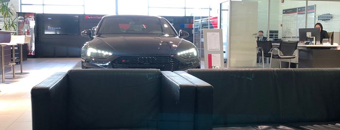 Audi Bahrain Showroom is one of สถานที่ที่ Jak ถูกใจ.