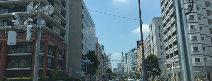 東橋交差点 is one of 道路.