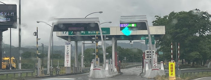 Muikamachi IC is one of 関越自動車道路.