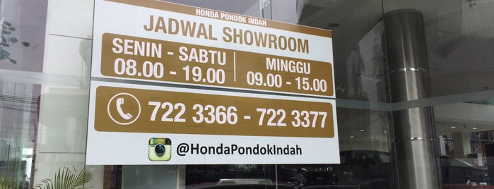 Honda Pondok Indah is one of Lieux qui ont plu à Vaji.