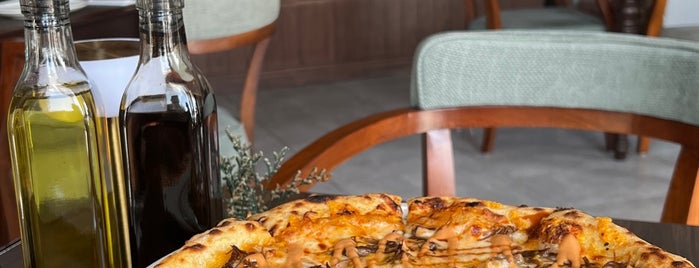 Moon Slice Pizza is one of Dubai ❤.