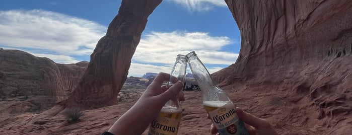 Corona Arch is one of Süd-Utah / USA.