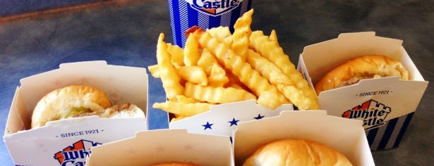 White Castle is one of Johnさんのお気に入りスポット.