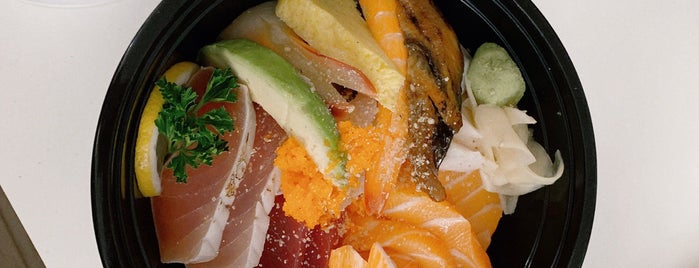 Tokyo Sushi is one of สถานที่ที่บันทึกไว้ของ Juliana.