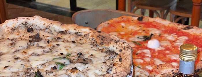 L’antica Pizzeria Da Michele is one of Khobar.