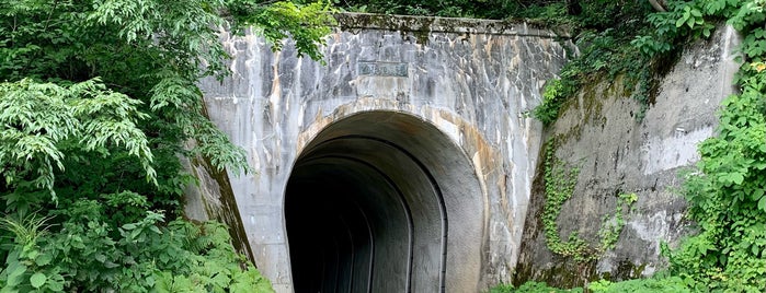 乙見山峠 is one of abandoned places.