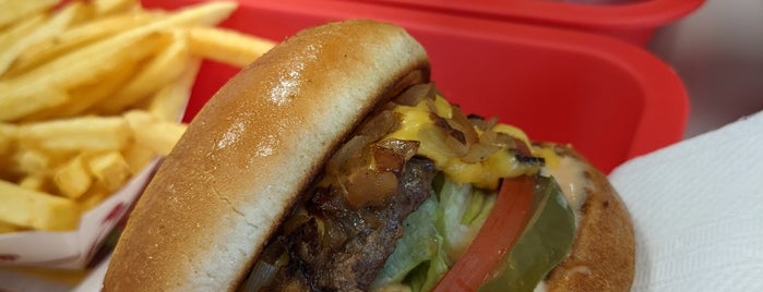 In-N-Out Burger is one of Redding Lunch.