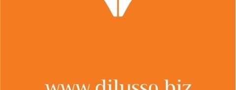 di lusso boutique is one of สถานที่ที่ Yiannis ถูกใจ.