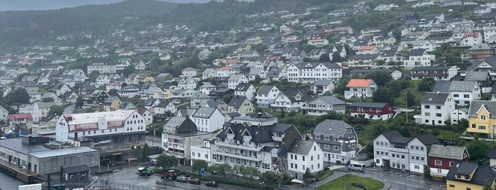 Måløy is one of Norske byer/Norwegian cities.