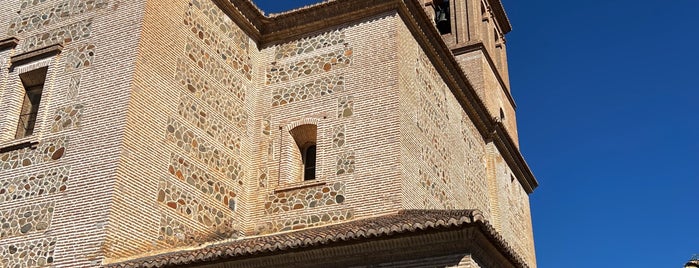 Santa María de la Alhambra is one of Rutas turísticas.