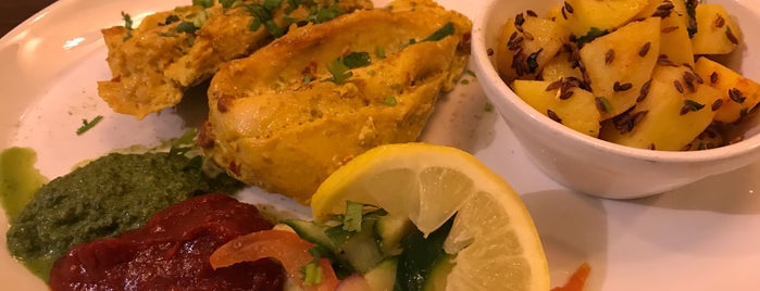 Masala Kitchen is one of Places To Try With Doña Mahsa.